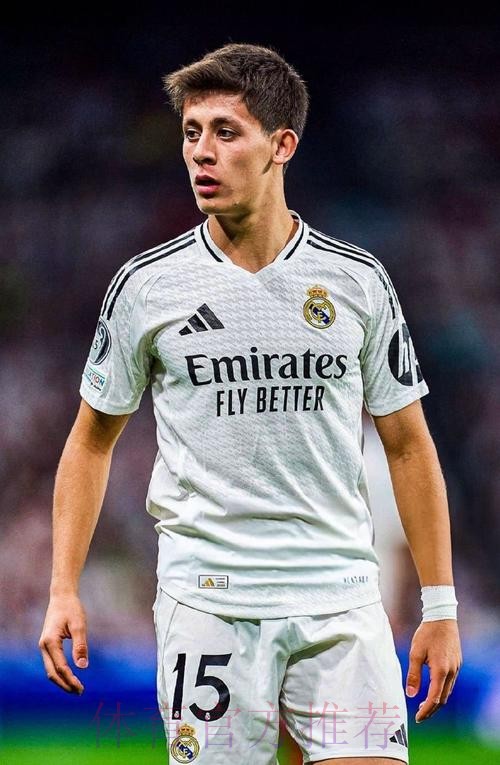 罗马诺:居莱尔无意1月离开皇马 他完全专注于球队 罗马诺:居莱尔无意1月离开皇马 他完全专注于球队